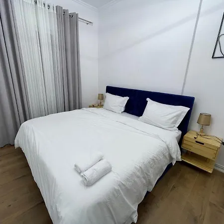 Jona Center Bedroom, Living And Free Parking Apartment *
