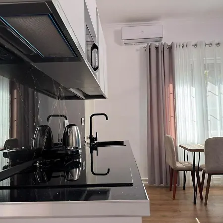 Jona Center Bedroom, Living And Free Parking Tirana
