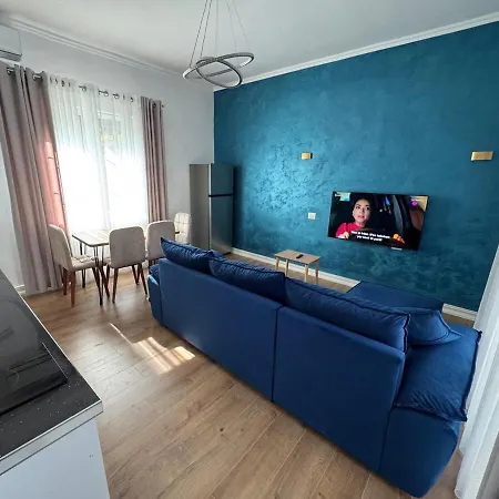 Jona Center Bedroom, Living And Free Parking *