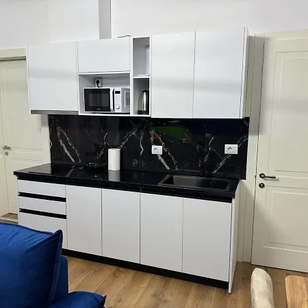 Jona Center Bedroom, Living And Free Parking Apartment
